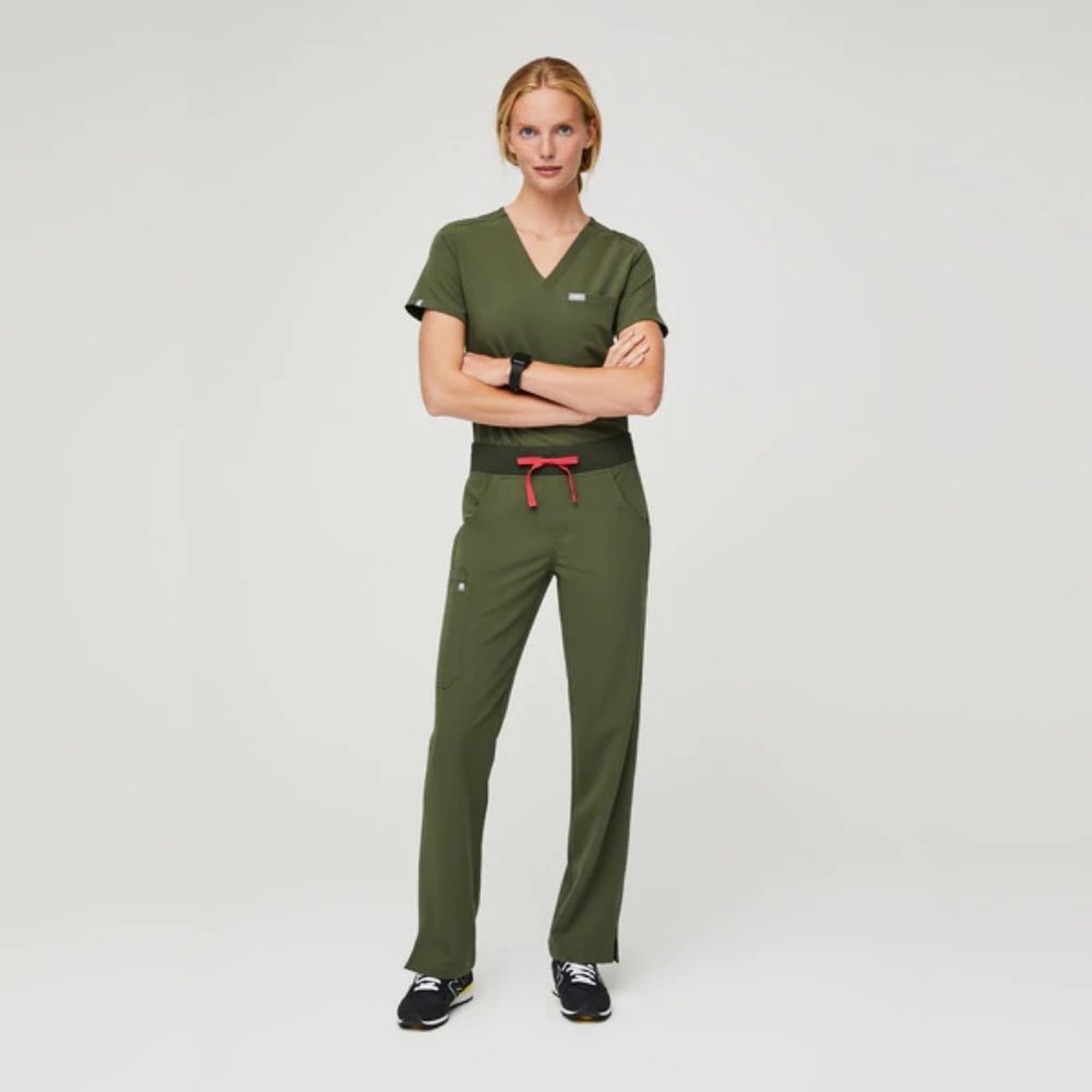 FIGS Dark Olive Kade™ - Cargo Scrub Pants - M